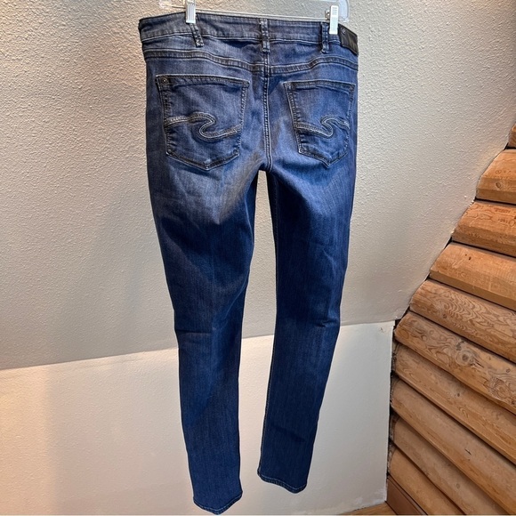 SILVER AIKO HIGH SUPER SKINNY JEANS. Embroidered back pockets. Size 34/31 - Picture 6 of 10